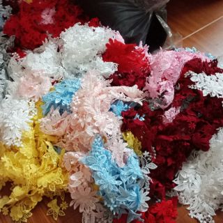 Hoa ren trang trí váy ,áo ( giá 30k/2 bông)