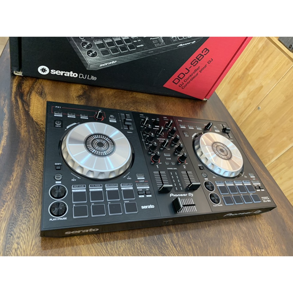 Bàn DJ Controller DDJ-SB3 (Pioneer DJ) sử dụng Serato DJ