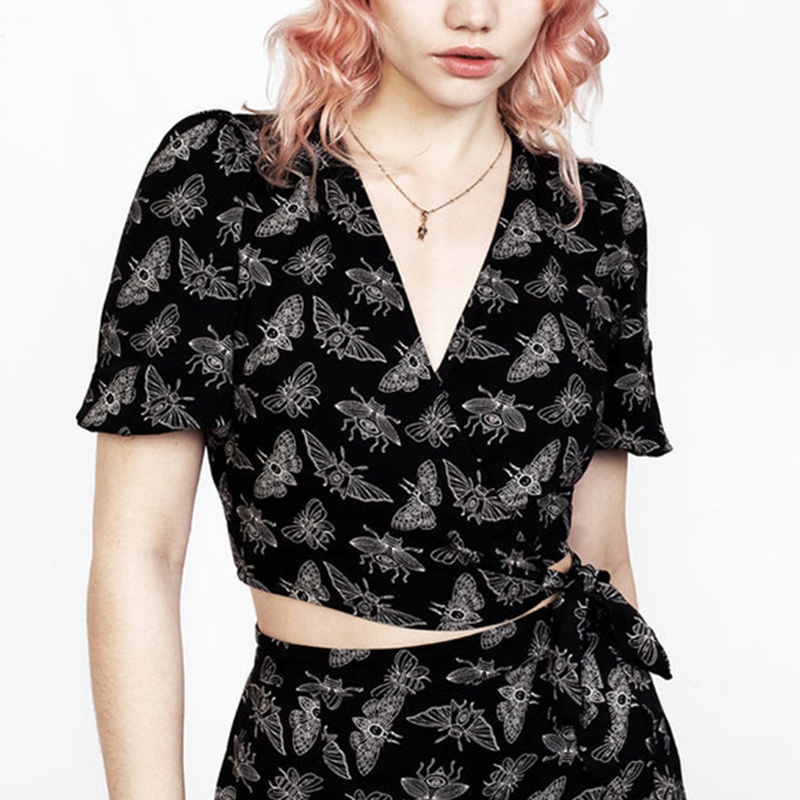 Áo Croptop Tay Ngắn Phồng Cổ Chữ V Buộc Dây In Họa Tiết Bướm Phong Cách Gothic Thời Trang Cho Nữ