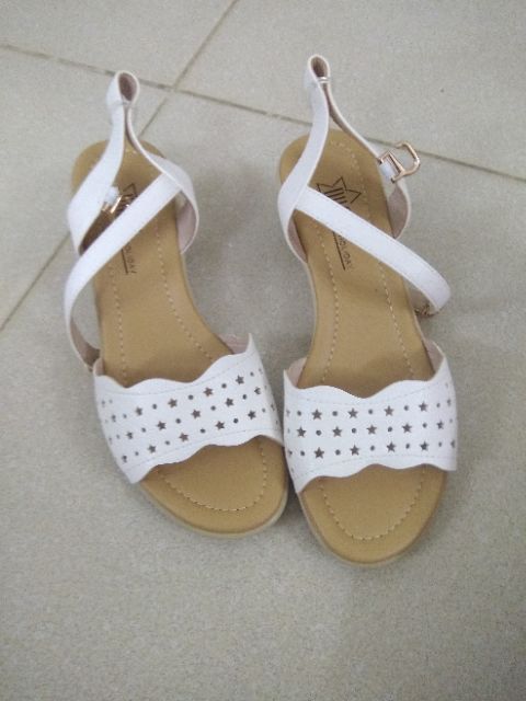 Sandal.Dusto sale off