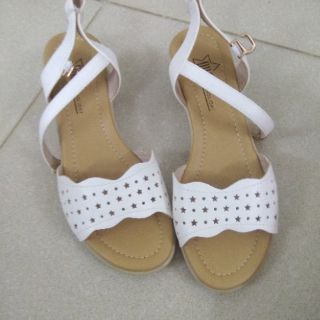 Sandal.Dusto sale off