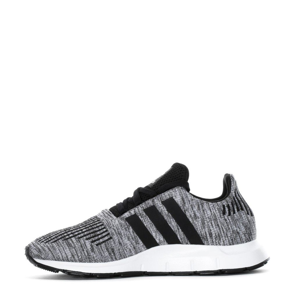 Giày thể thao nữ Adidas Swift Run chính hãng, đẹp, bền.