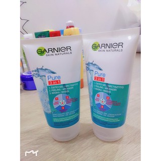 Sữa rửa mặt Garnier Skin Naturals Pure 3 in 1
