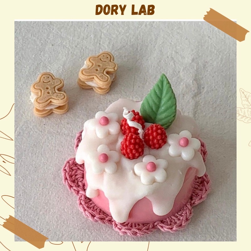 Nến Thơm Bánh Kem Dâu Rừng Hoa Năm Cánh, Quà Tặng - Dory Lab