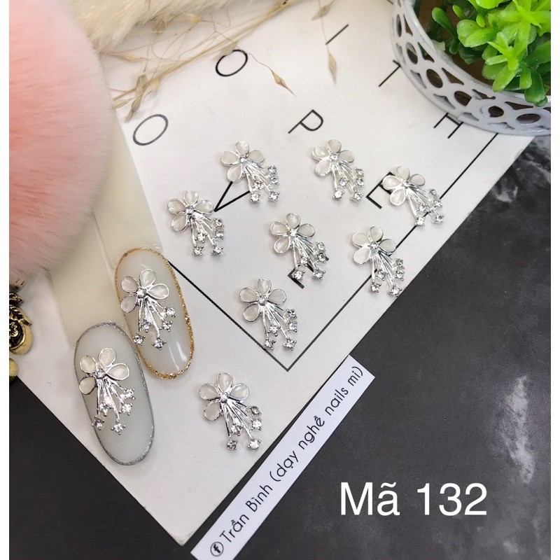 Charm  xịn gắn móng tay mã 127-135