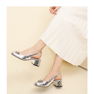 Sandal prada bạc mũi tròn gót thấp fullbox