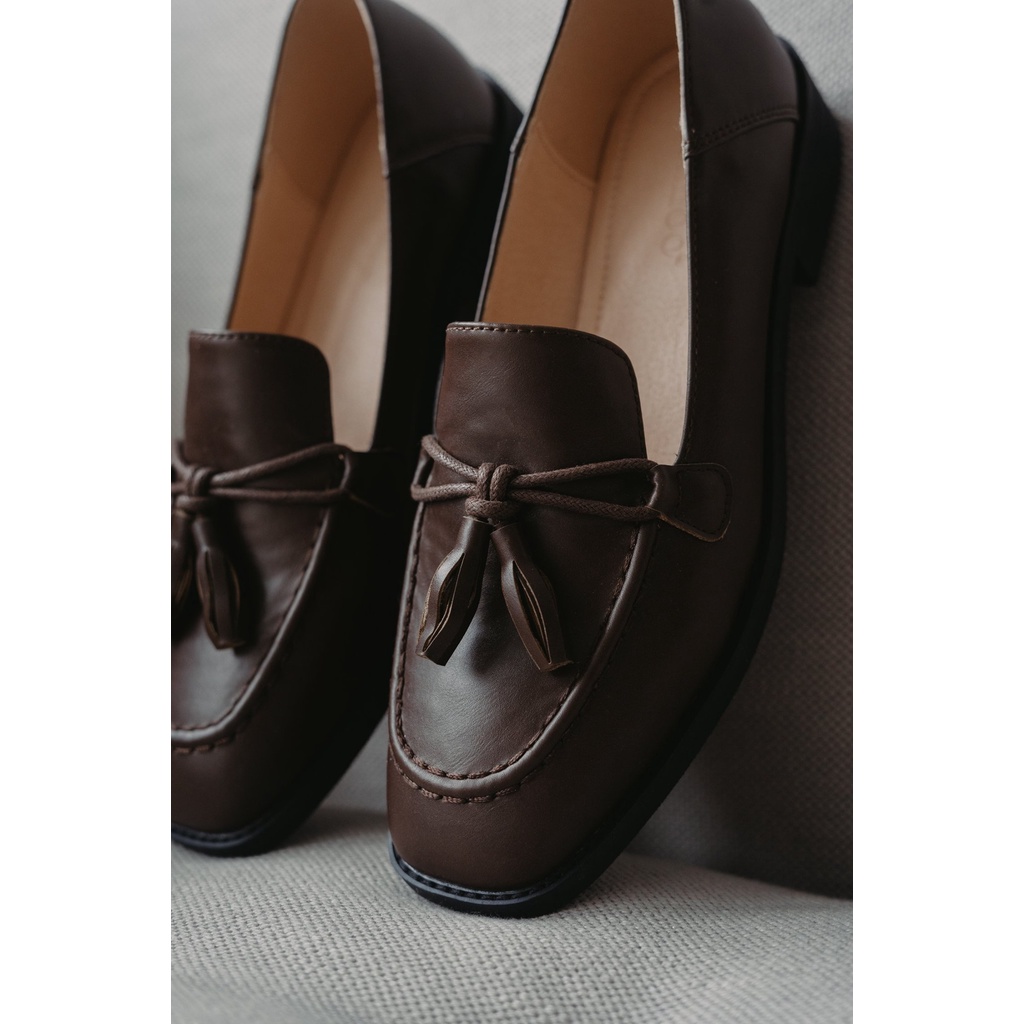 Giày nữ tassel dáng loafer