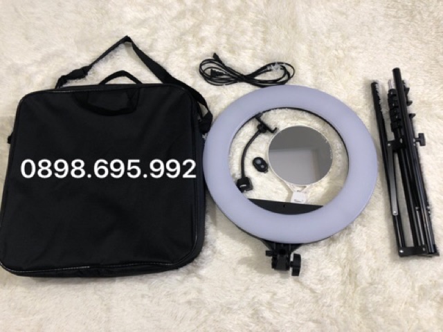 Đèn make up cây livestream có đèn đường kính 46cm có gương soi và khe sạc điện thoại và live 1 lúc 3 điện thoại