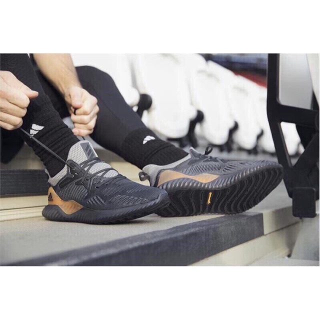 Giày thể thao Alphabounce