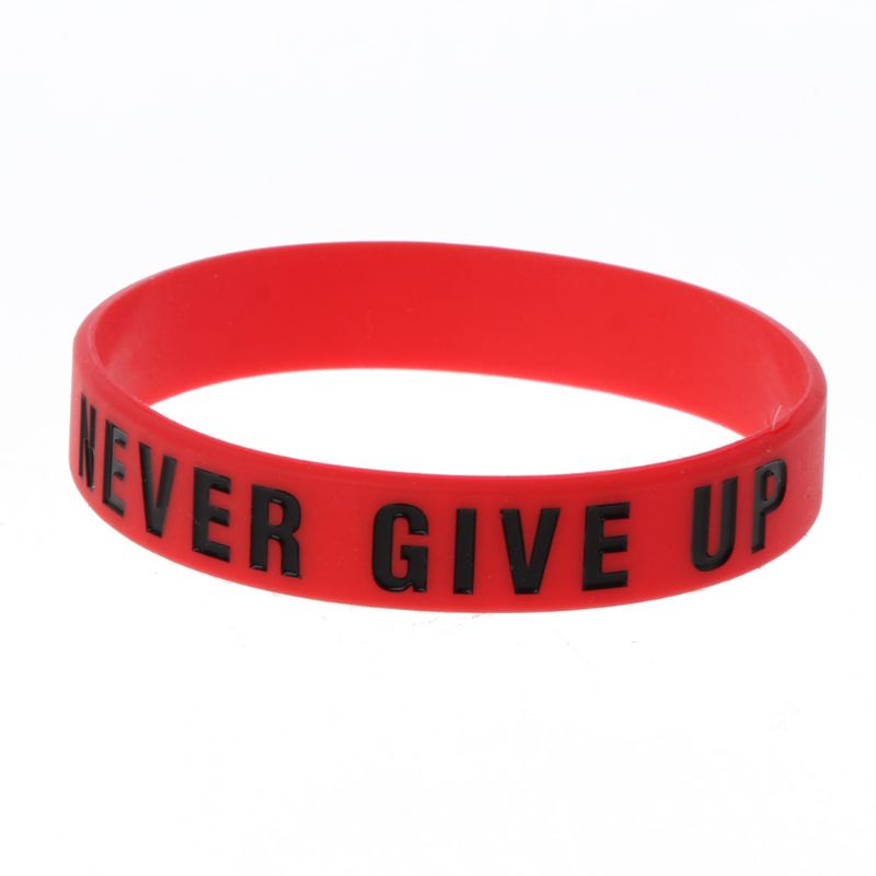 Vòng Tay Silicon In Chữ Road to the Dream Never Give Up Thời Trang Thích Hợp Làm Quà Tặng