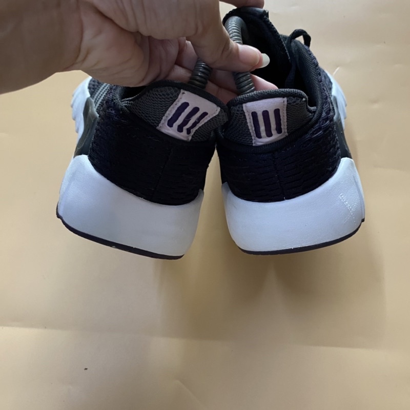 Giày chính hãng đã qua sử dụng