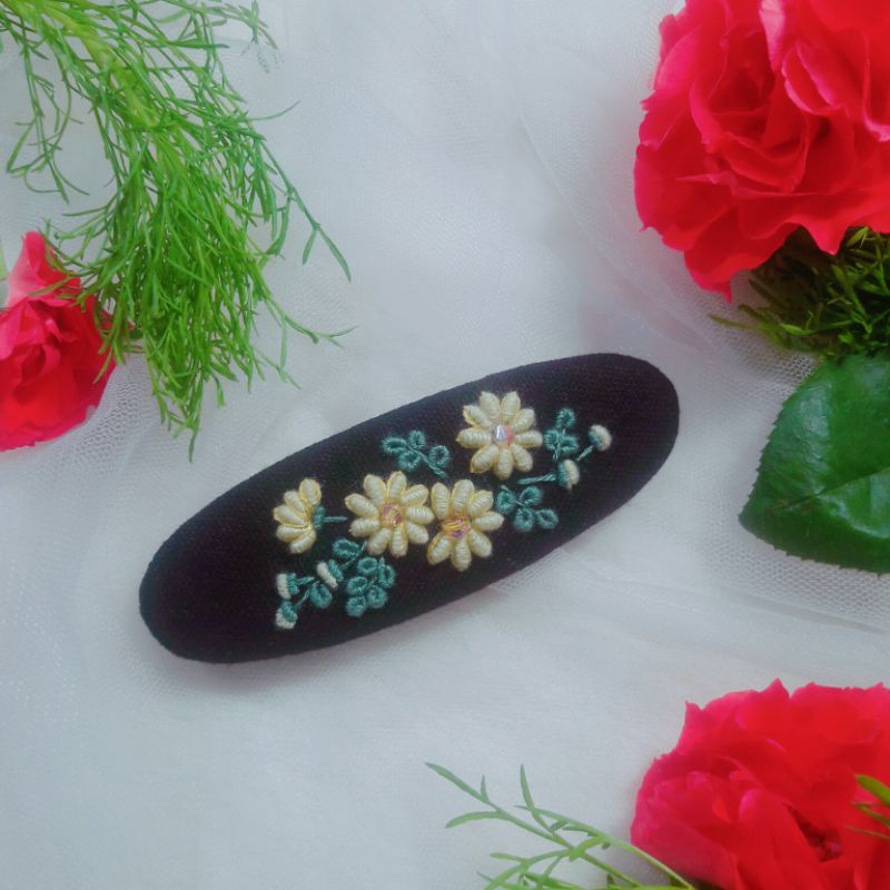 Kẹp tóc thêu tay handmade