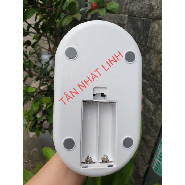 Quạt sạc Comet CRF1406