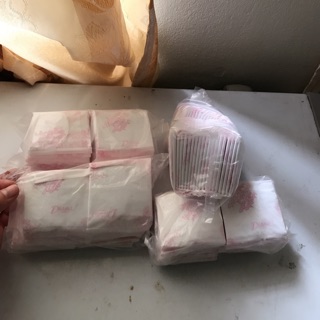 GÓI 40 MIẾNG BĂNG VỆ SINH HÀNG NGÀY DIANA MẶT BÔNG