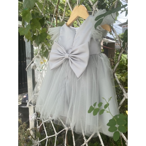 ĐẦM CÔNG CHÚA THIẾT KẾ MÀU XÁM