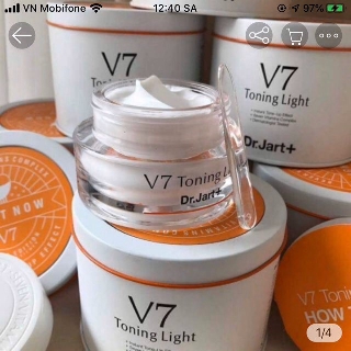 Kem dưỡng da mặt giữ ẩm V7 tonight light hộp thiết