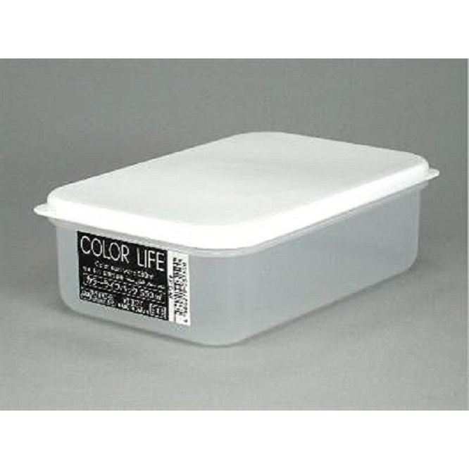 Daiso Hộp Nhựa Color Seal Ware Màu Trắng 550Ml