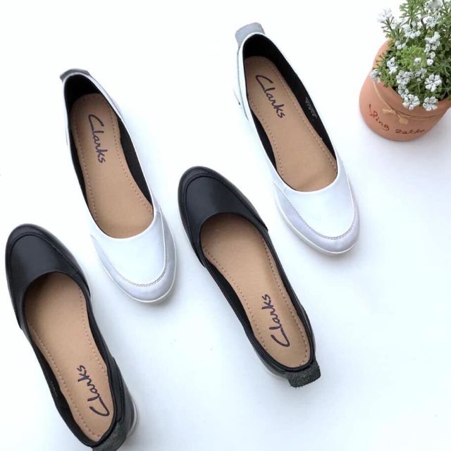 Giày Clarks