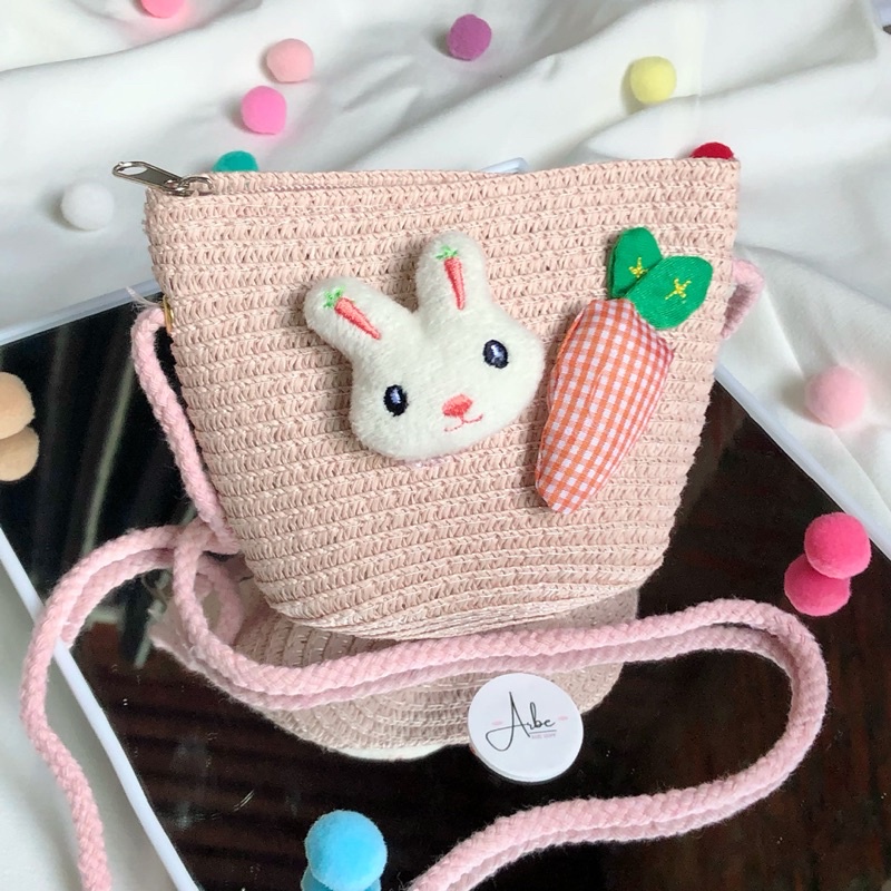 Túi đeo chéo cho bé, túi cói cho bé gái đi học đi chơi thỏ và cà rốt - ARBE KIDS STORE
