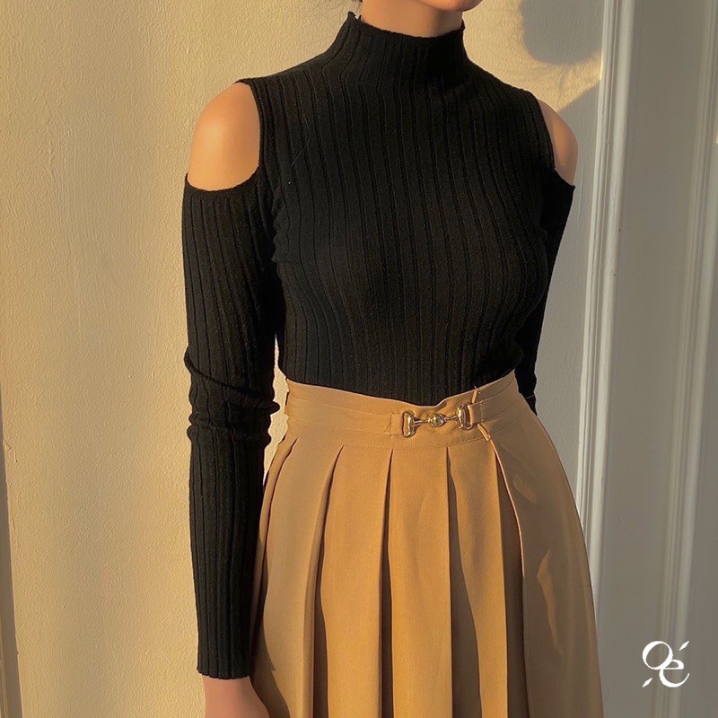 Áo len cắt vai - Slit Top | BigBuy360 - bigbuy360.vn
