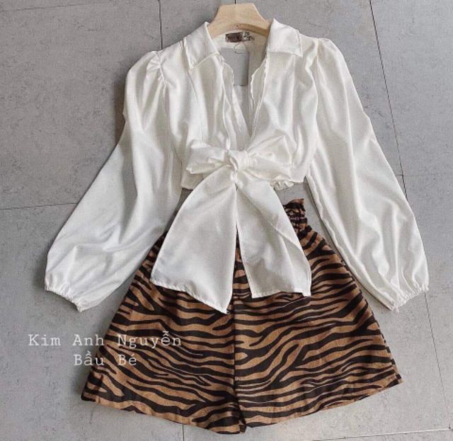 Set áo trắng buộc eo kèm quần sooc beo | BigBuy360 - bigbuy360.vn