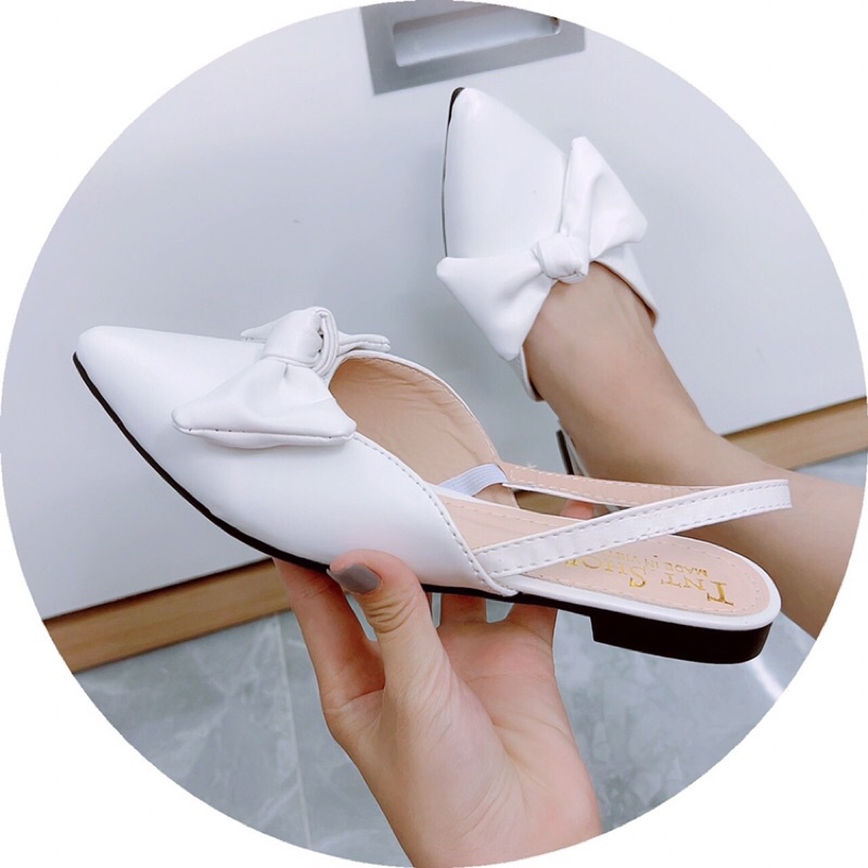 Dép sandal học sinh nữ mũi nhọn da lì nơ ấu quai chun sau