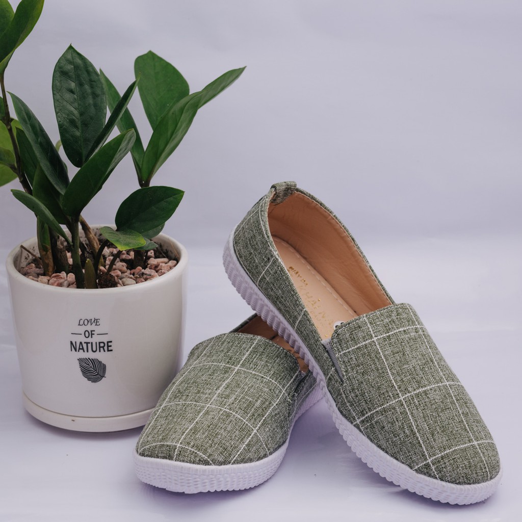 GIÀY LƯỜI Ô VUÔNG💕𝑭𝑹𝑬𝑬𝑺𝑯𝑰𝑷💕[Giá gốc tận xưởng] | BigBuy360 - bigbuy360.vn