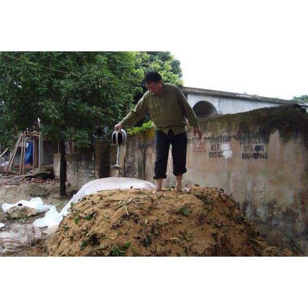 Chế Phẩm Vi Sinh EMUNIV Ủ Phân Và Rác Thải Hữu Cơ