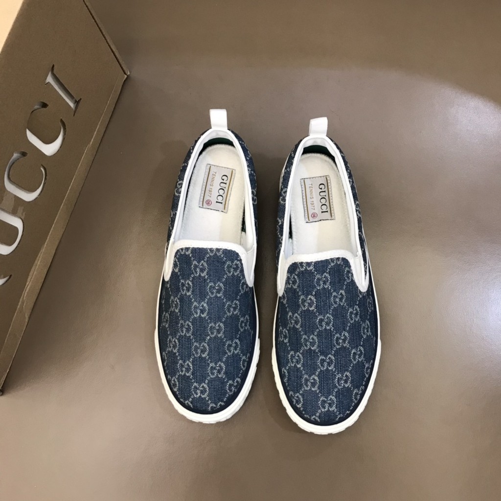 Giày lười nam da thật GUCCI GG GC thiết kế trẻ trung và năng động kết hợp với họa tiết cổ điển