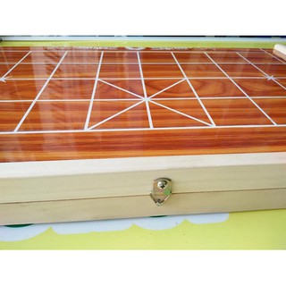 Bàn cờ tướng bằng gỗ gấp gọn tiện dụng