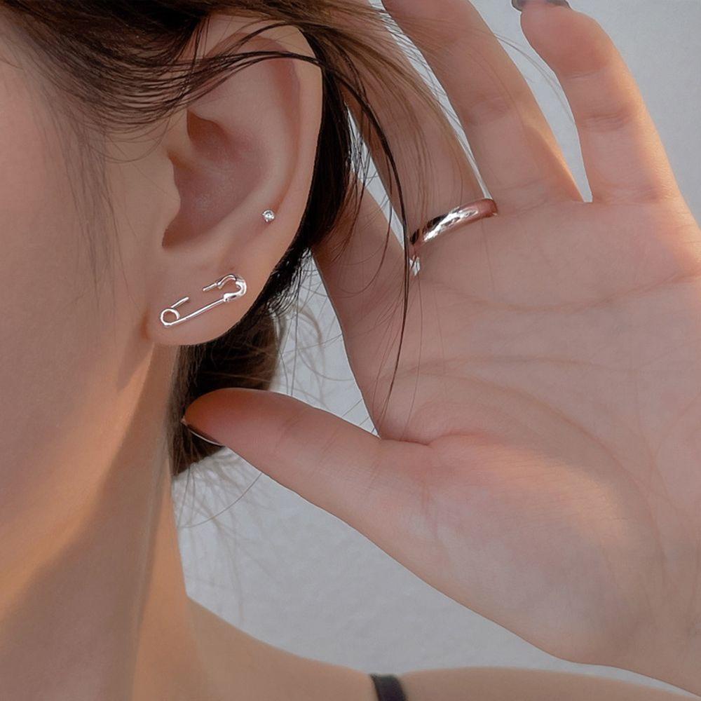 Khuyên Tai Hình Ghim Cài Bằng Đồng Phong Cách Gothic Punk Đường Phố Cho Nam