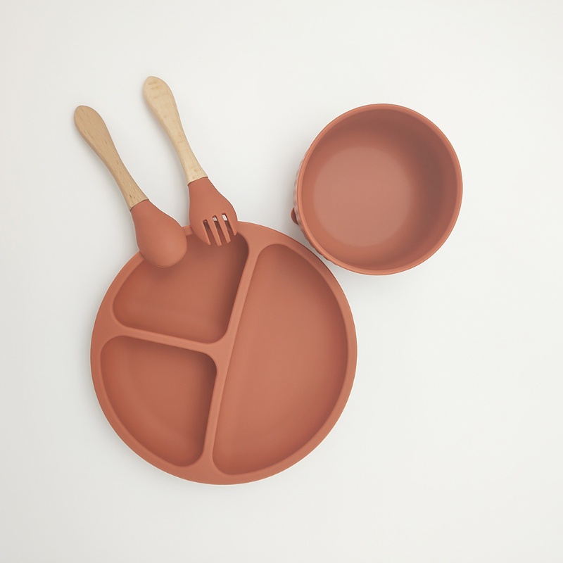 Bộ Dụng Cụ Tập Ăn 4 Món Bằng Silicone Cho Bé