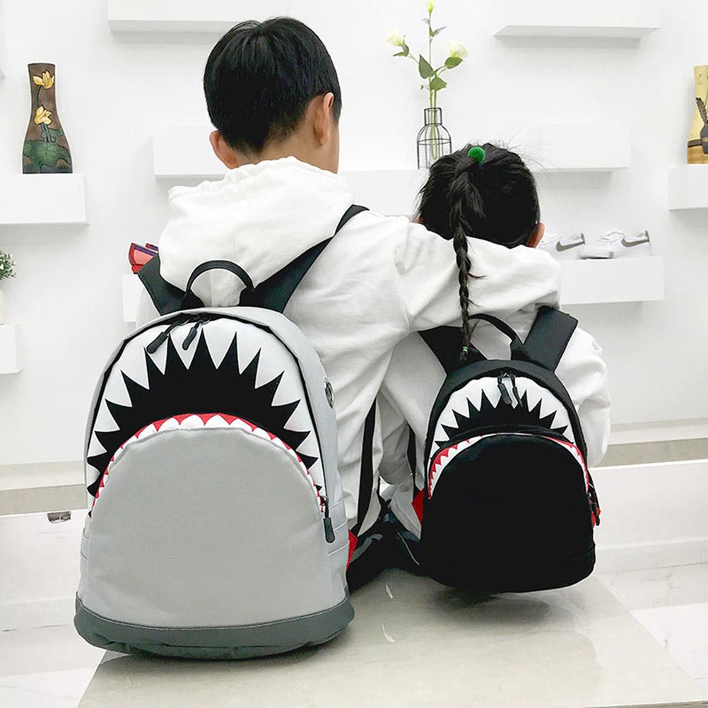 Balo vải canvas hình cá mập 3D cho bé trai kích thước S / L