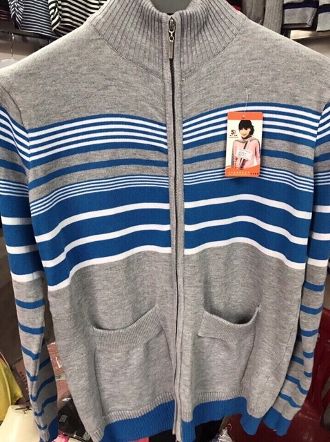 Áo khoác len bà già