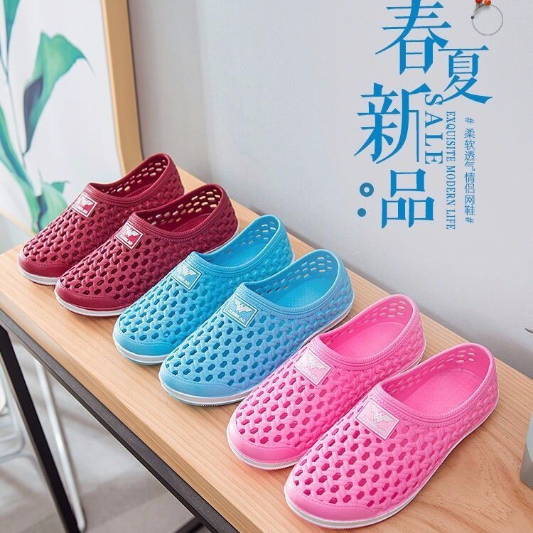 Giày crocs nhựa đế mềm chống trượt thời trang cho cặp đôi