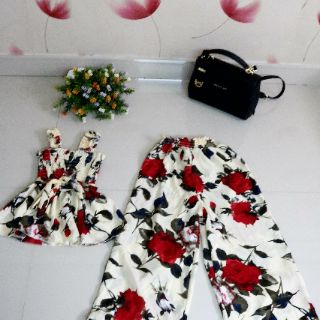 Set 2 dây hoa nhún ngực có dây cột eo