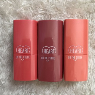 Má Hồng Dạng Thỏi Apieu Heart On The Cheek