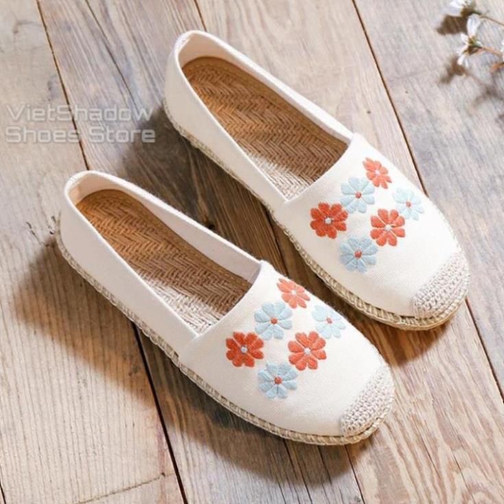Slip on cói nữ - Giày lười vải thêu hoa - Chất liệu vải bố 4 màu (be), (đen), (xám) và (khaki) - Mã SP X-15 . ' ' . II