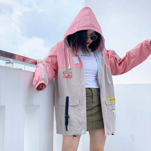 Áo Khoác Nhẹ Nữ Màu Hồng Chất Liệu Kaki 2 Lớp Lót Dù Nón To Che Nắng Logo Thêu Form Rộng Thoải Mái Đi Chơi [NEW UNISEX]