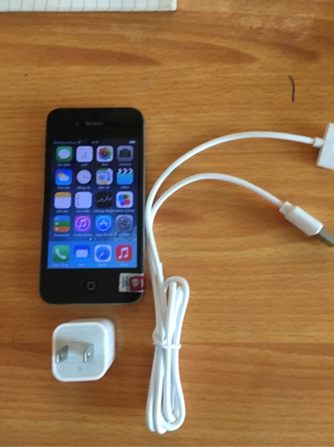Điện thoại iPhone 4s -8GB /16gb . Máy QT của Apple ( giá cho người nghèo có iPhone )