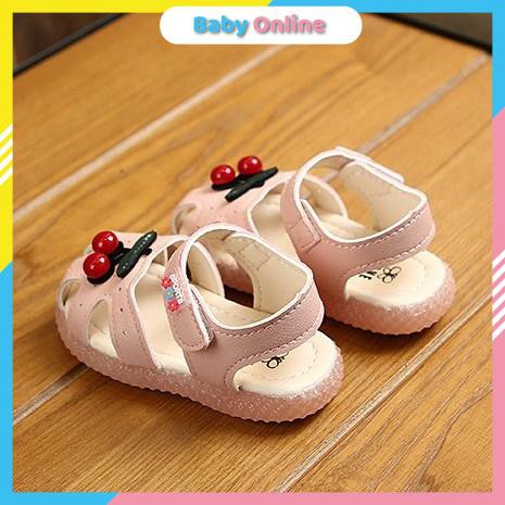 Sandal Bé Gái Hình Chery Đáng Yêu Đế Mềm Chống Trơn Chống Cấp Cho Bé Từ 0 - 4 Tuổi