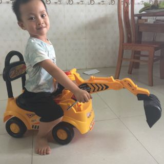 Xe cẩu chòi chân cho bé AP50