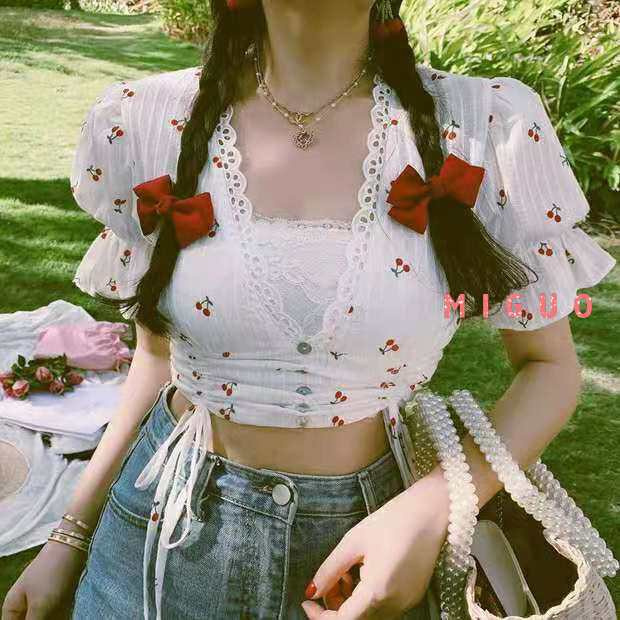 Áo Kiểu Tay Phồng Cổ Chữ V Phối Ren Phong Cách Vintage