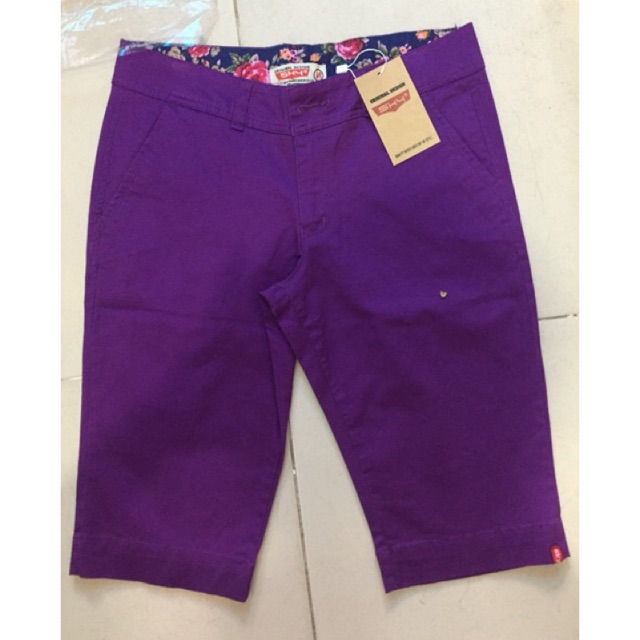 Quần lửng kaki nữ hàng xk đẹp, lên chuẩn form nha.