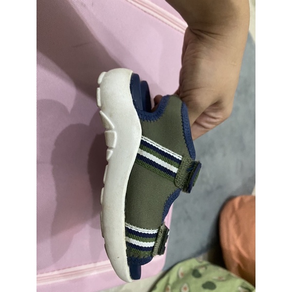 Sandal George bé trai auth used