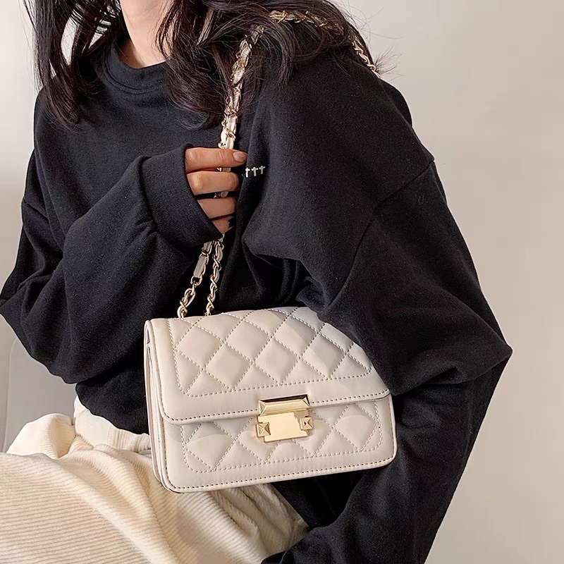 Túi đeo chéo nữ hot trend hình hộp chữ nhật Trendy Rio