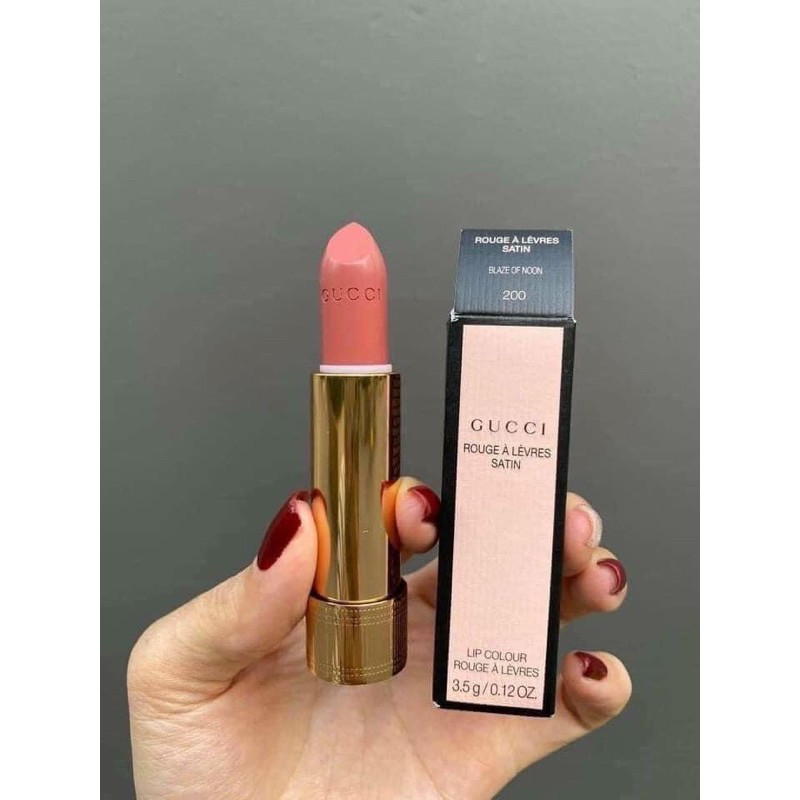 Son thỏi satin mềm mịn Gucci màu 200 - Hồng Đất