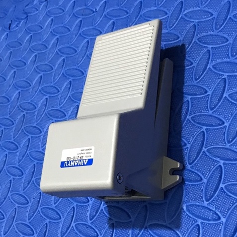 Bàn đạp khí nén 4F210-08, bàn đạp hơi khí nén, van đạp chân khí nén dùng sử dụng đột hơi,van đạp điều khiển xi lanh khí