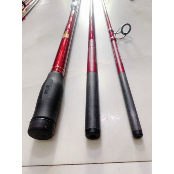 Cần 3 đoạn ryobi màu đỏ 4m25