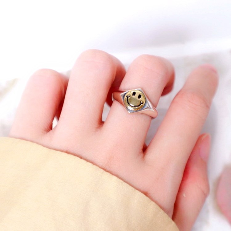 Nhẫn bạc hình mặt cười thời trang nữ